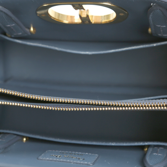 Dior  30 Montaigne handbag  in blue grained leather - Detail D3