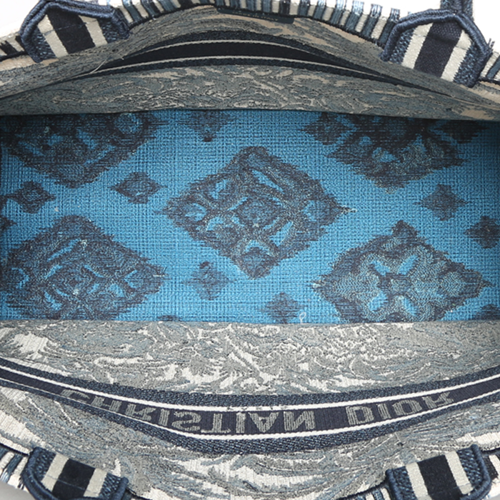 Bolso Cabás Dior  Book Tote en lona azul y beige - Detail D2