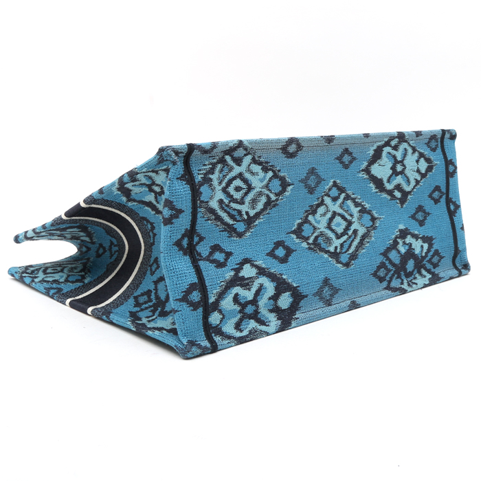 Sac cabas Dior  Book Tote en toile bleue et beige - Detail D4