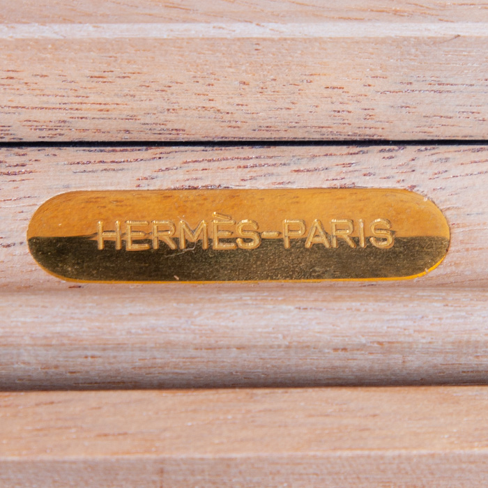 Hermès, Cave à cigares, en bois, garniture dorée, signée, années 2000