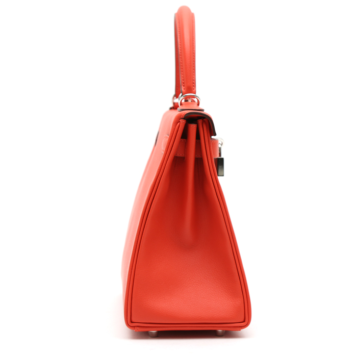 Hermès  Kelly 28 cm handbag  in orange Capucine Evercolor leather - Detail D7