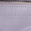 Bottega Veneta  Cassette shoulder bag  in purple braided leather - Detail D3 thumbnail