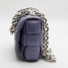 Bolso bandolera Bottega Veneta  Cassette en cuero trenzado violeta - Detail D6 thumbnail