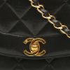 Chanel  Vintage Diana shoulder bag  in black quilted leather - Detail D1 thumbnail