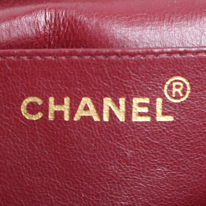 Chanel Vintage Diana shoulder bag in black quilted leather - Detail D3
