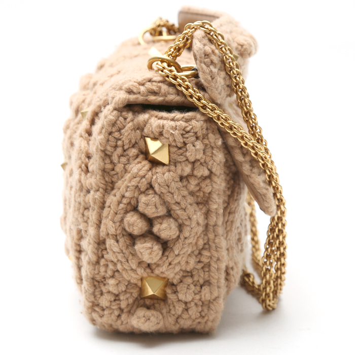 Borsa a tracolla Valentino Garavani  Roman Stud in cachemire lana beige - Detail D5