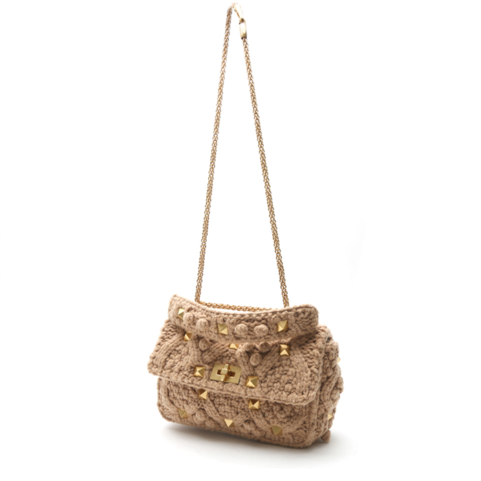 Sac bandoulière Valentino Garavani  Roman Stud en cachemire beige - Detail D8