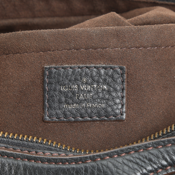 Sac bandoulière Louis Vuitton XS en cuir monogram marron - Detail D4