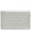 Chanel  Wallet on Chain shoulder bag  in silver quilted grained leather - Detail D8 thumbnail