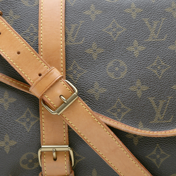Borsa a tracolla Louis Vuitton  Saumur modello medio  in tela monogram cerata marrone e pelle naturale - Detail D1