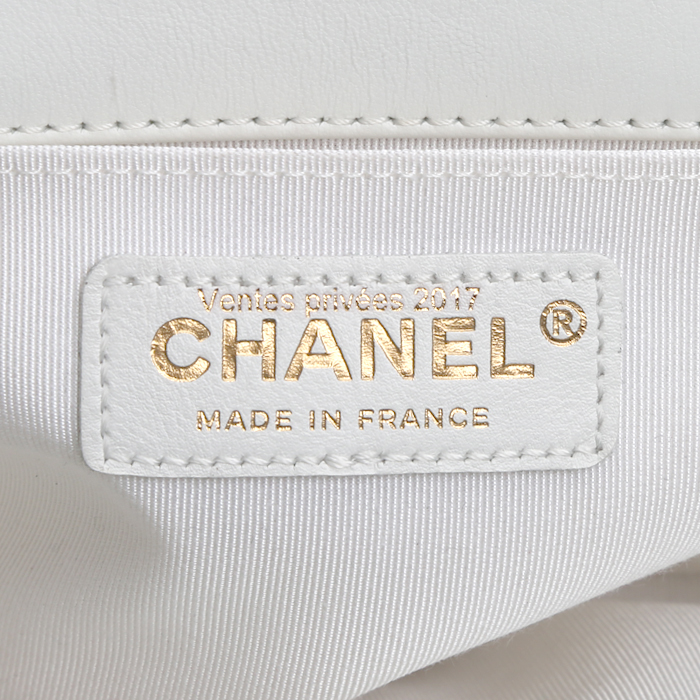 Borsa a tracolla Chanel  Boy in pelle trapuntata bianca - Detail D3