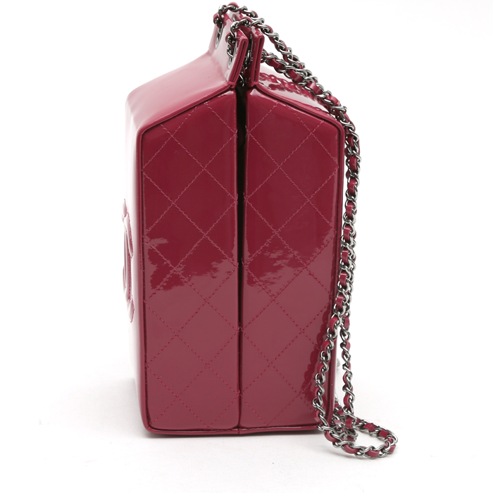 Minaudière Chanel Lait de Coco en cuir verni rose-framboise - Detail D5