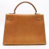 Hermès  Kelly 32 cm handbag  in gold Pecari leather - Detail D8 thumbnail