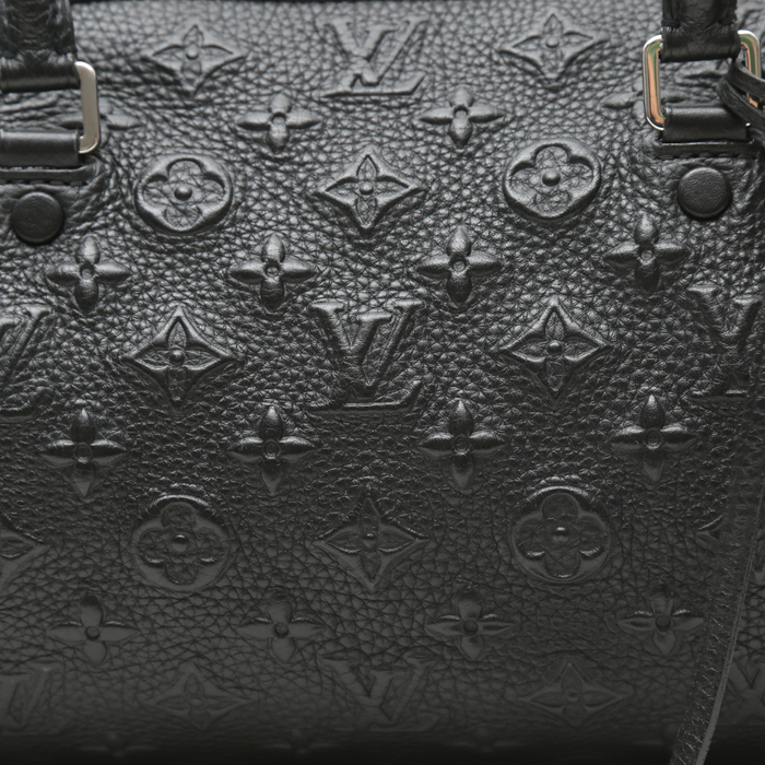 Sac à main Louis Vuitton  Papillon en cuir monogram noir - Detail D1