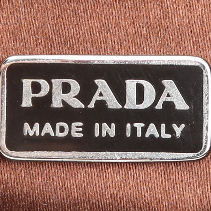 Sac à main Prada   en cuir verni marron - Detail D3