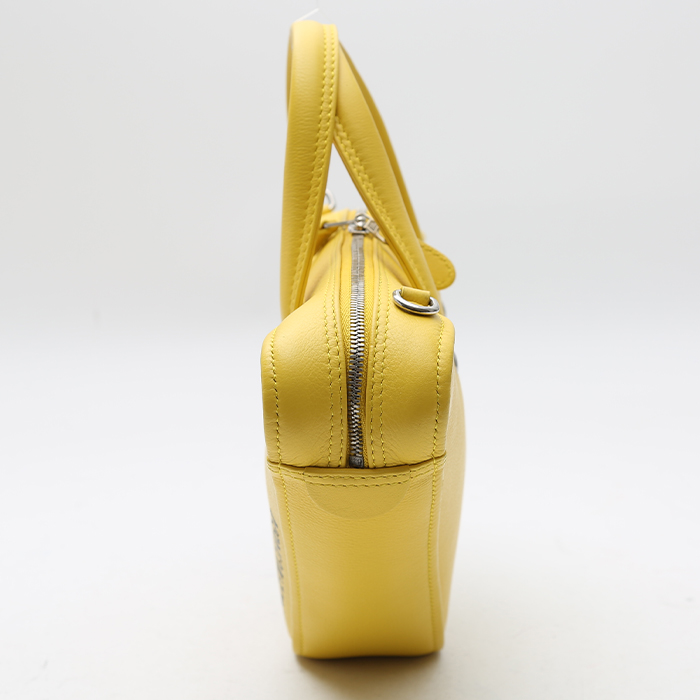 Balenciaga Triangle Duffle handbag in yellow leather - Detail D5