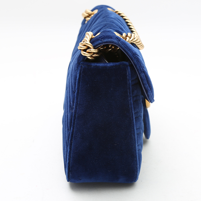 Sac bandoulière Gucci  GG Marmont en velours bleu - Detail D6