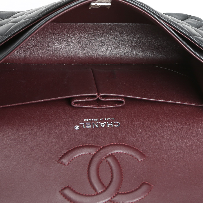 Chanel  Timeless Classic medium model  handbag  in black quilted leather - Detail D2