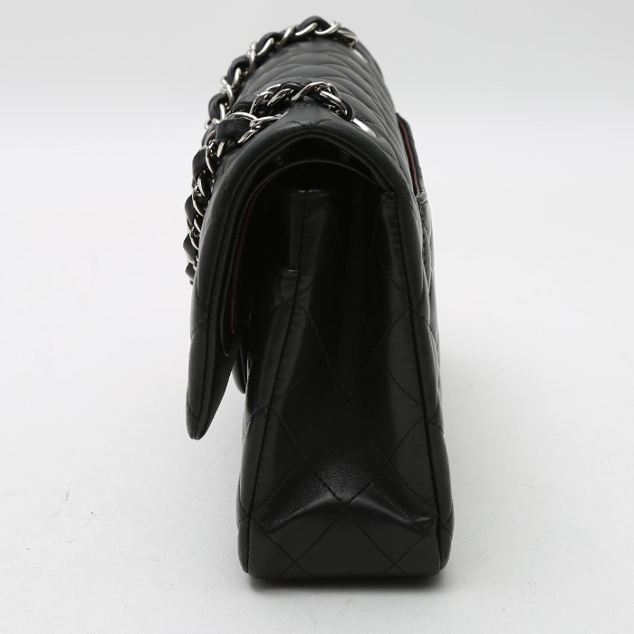 Sac à main Chanel  Timeless Classic moyen modèle  en cuir matelassé noir - Detail D5