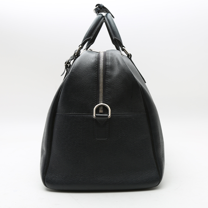 Louis Vuitton Kendall travel bag in anthracite grey taiga leather - Detail D5