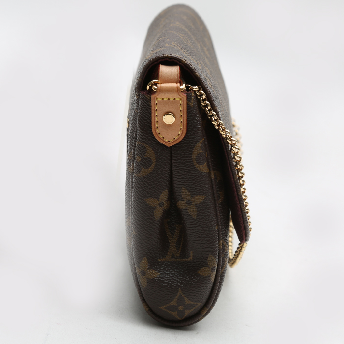 Louis Vuitton  Favorite shoulder bag  in brown monogram canvas  and natural leather - Detail D5