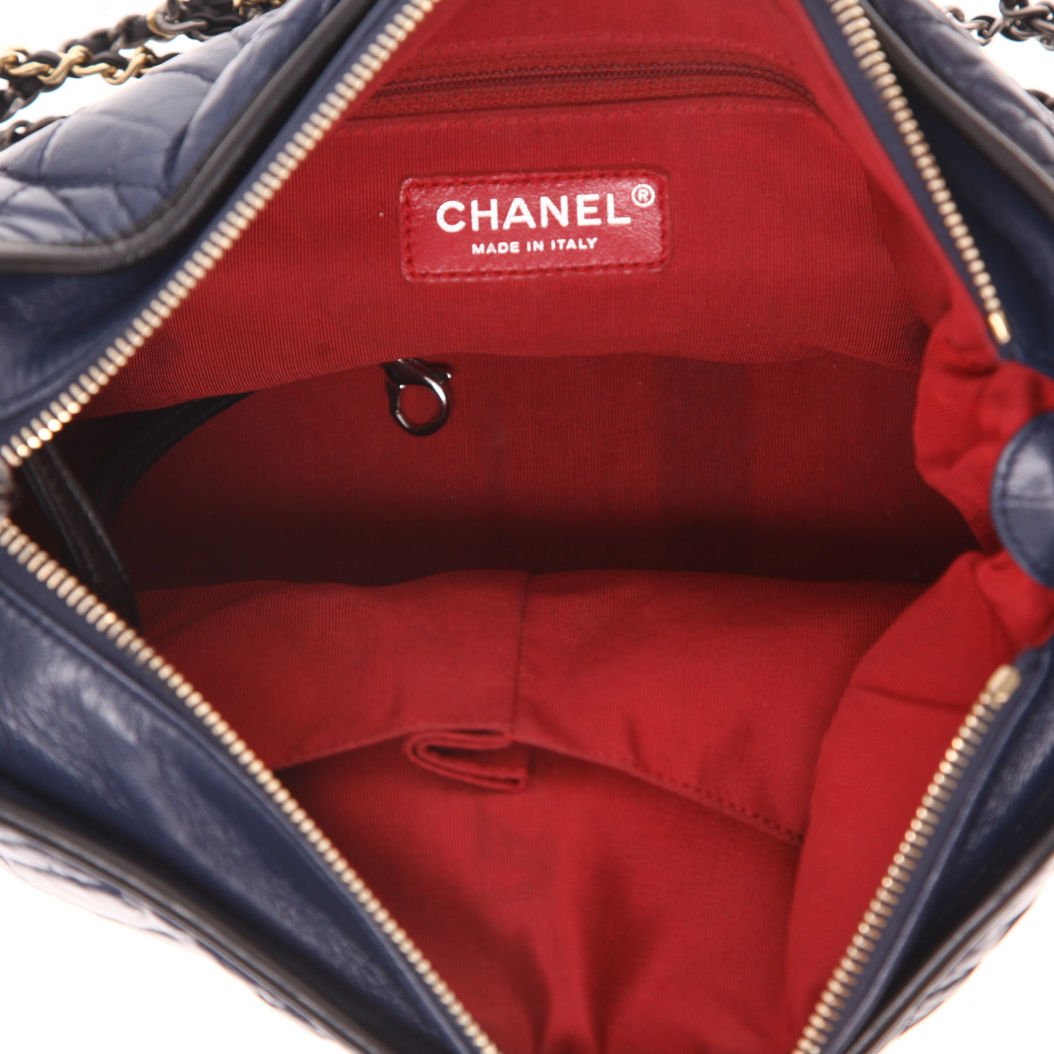 Sac bandoulière Chanel  Gabrielle  moyen modèle  en cuir matelassé bleu-marine et cuir noir - Detail D3