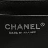 Bolso bandolera Chanel  Timeless Jumbo en cuero negro - Detail D3 thumbnail