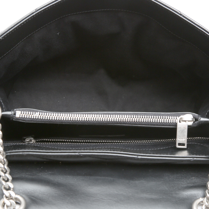 Borsa a tracolla Saint Laurent Loulou modello medio in pelle trapuntata a zigzag nera - Detail D2