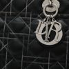 Sac à main Dior  Lady Dior en cuir cannage noir - Detail D1 thumbnail