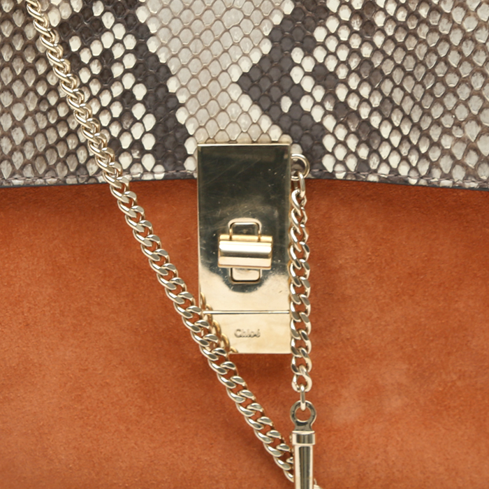 Chloé Drew small model shoulder bag in orange suede and beige python - Detail D1