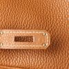 Bolso de mano Hermès  Kelly 28 cm en cuero togo color oro - Detail D4 thumbnail