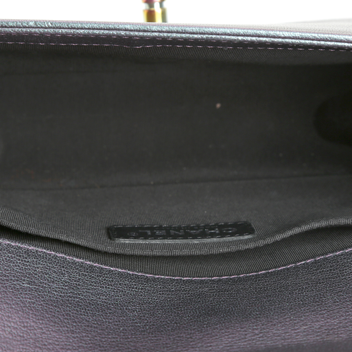 Chanel  Boy shoulder bag  in purple quilted leather - Detail D2