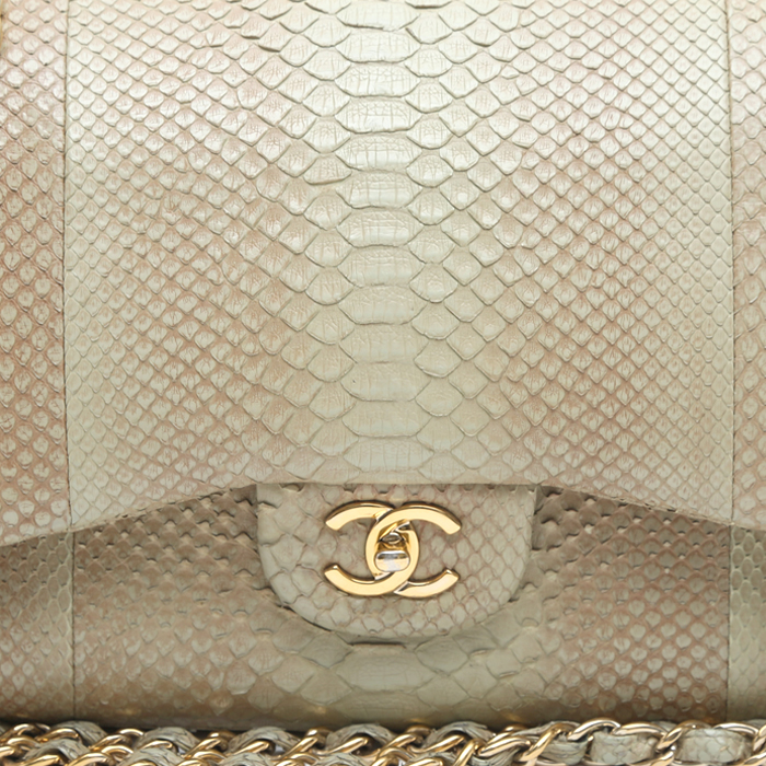 Borsa a tracolla Chanel  Timeless Jumbo in pitone beige - Detail D1