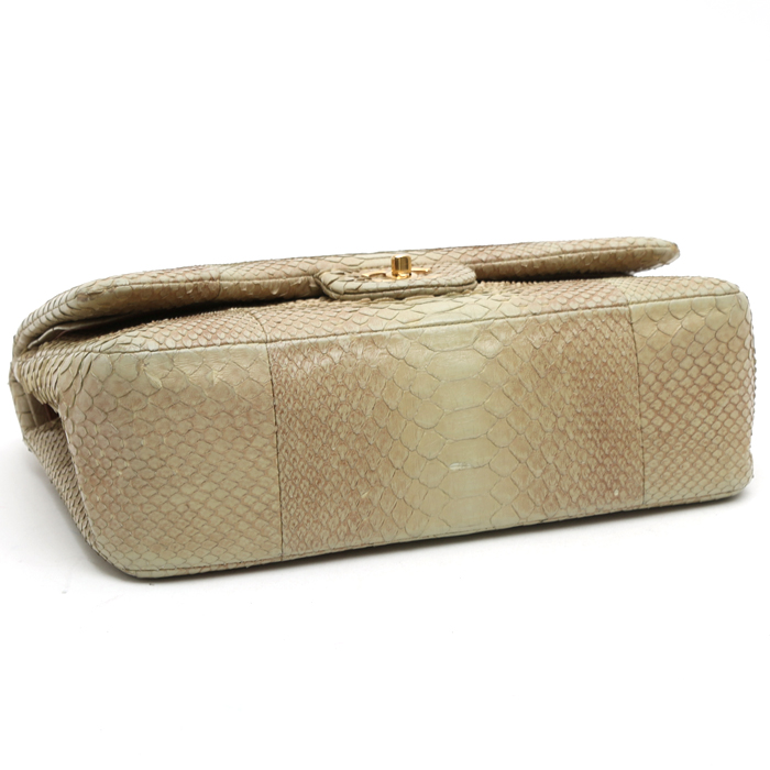 Borsa a tracolla Chanel  Timeless Jumbo in pitone beige - Detail D4