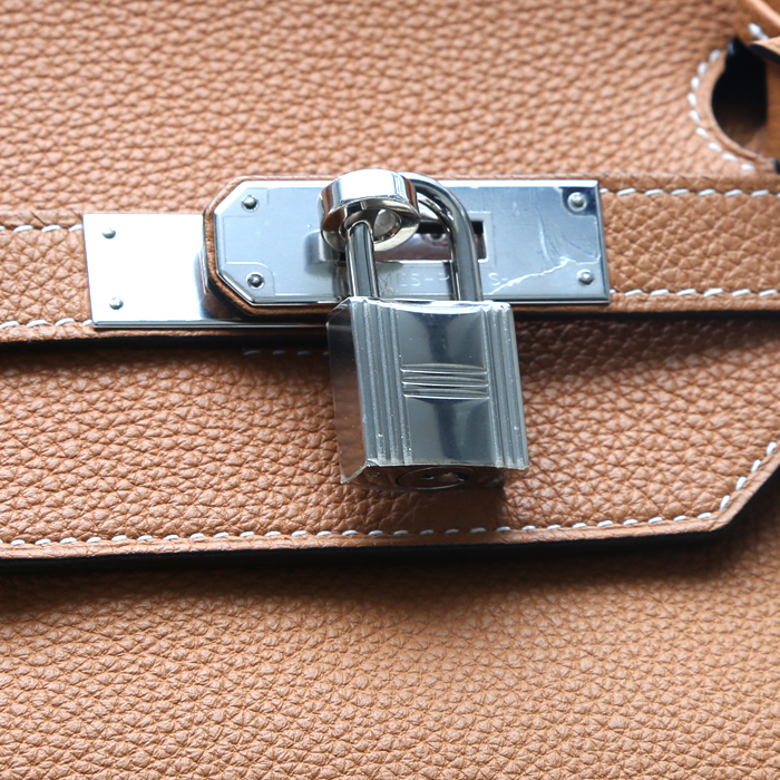 Bolso de mano Hermès  Birkin 40 cm en cuero togo color oro - Detail D1