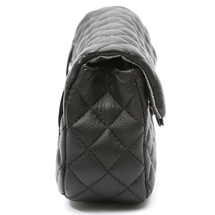 Pochette-ceinture Chanel Pochette en cuir matelassé noir - Detail D6