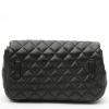 Chanel  Pochette clutch-belt  in black quilted leather - Detail D7 thumbnail