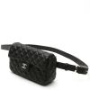 Chanel  Pochette clutch-belt  in black quilted leather - Detail D8 thumbnail