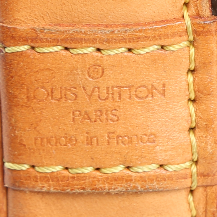 Sac à main Louis Vuitton  Alma petit modèle  en toile monogram marron et cuir naturel - Detail D3