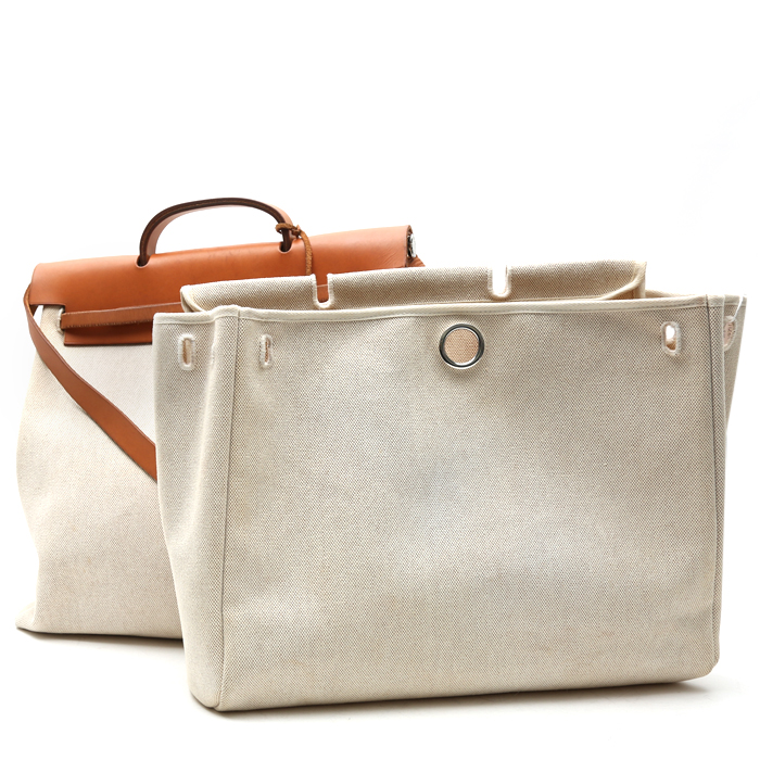 Hermès  Herbag shoulder bag  in beige canvas  and natural Hunter cowhide - Detail D2