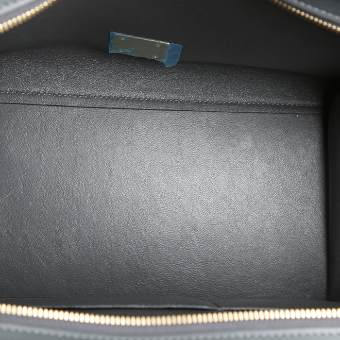 Sac à main Celine  Trapeze moyen modèle  en cuir gris anthracite beige et vert - Detail D2