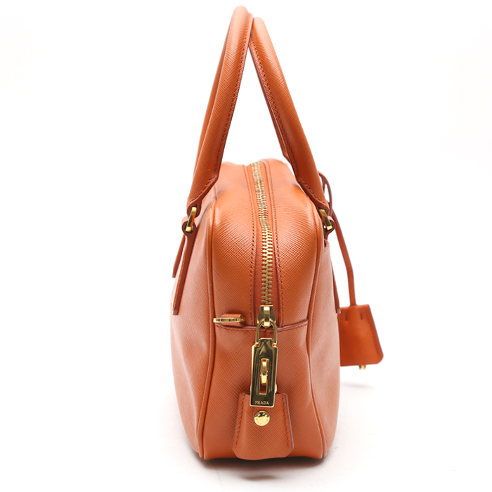 Prada   handbag  in orange leather saffiano - Detail D5