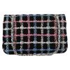 Bolso de mano Chanel   en tweed negro, azul rosa y blanco - Detail D7 thumbnail