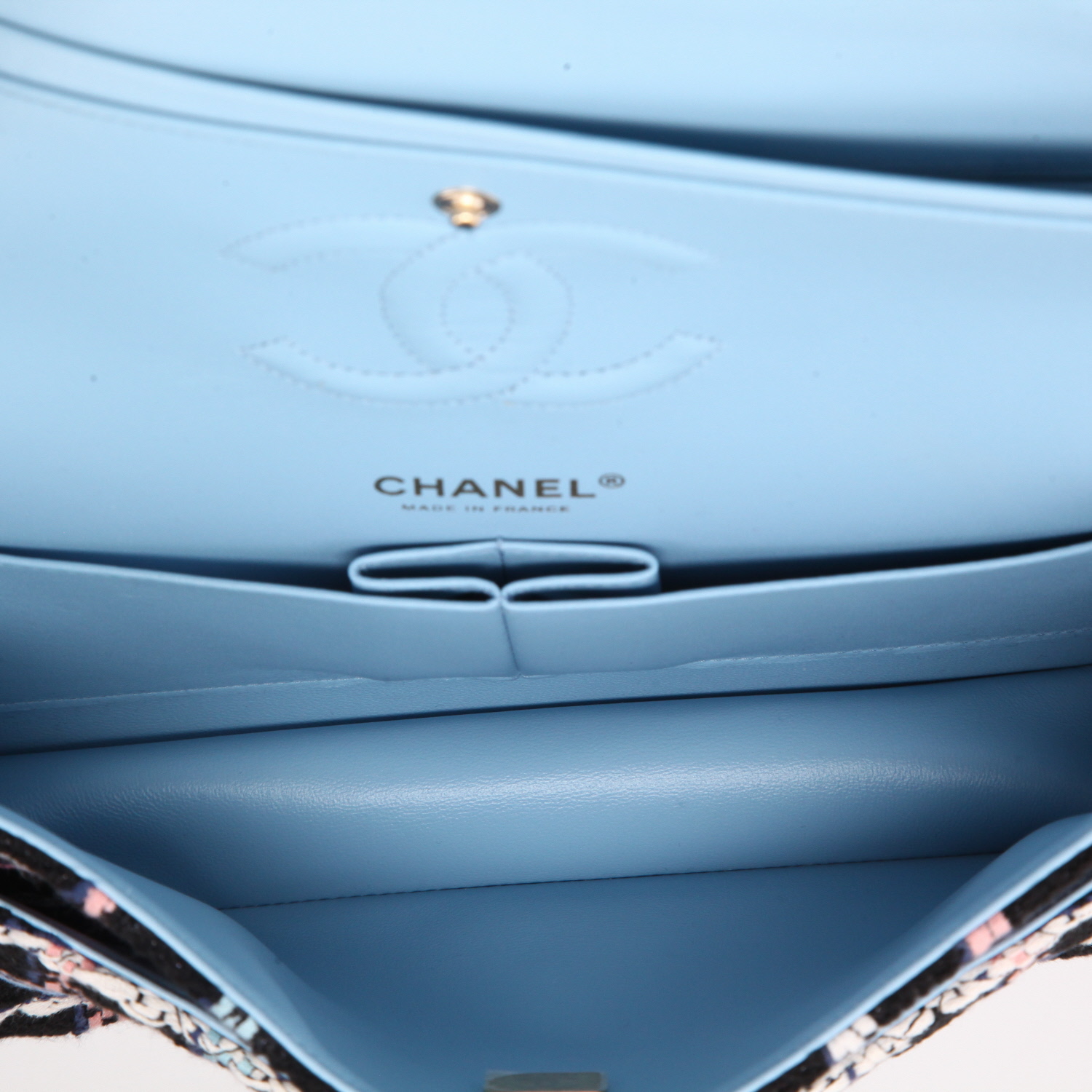 Chanel   handbag  in black, blue, pink and white tweed - Detail D8