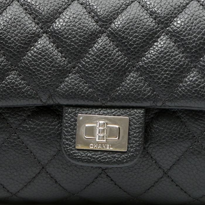 Chanel clutch-belt in black quilted grained leather - Detail D1