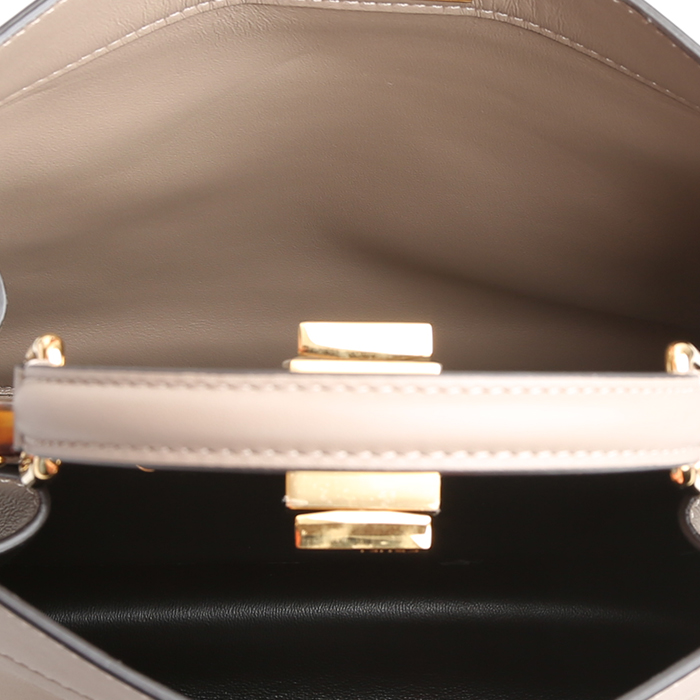 Fendi  Peekaboo ISeeU medium model  handbag  in taupe leather - Detail D2