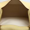 Borsa a tracolla Hermès  Lindy mini  in pelle togo Jaune Poussin - Detail D2 thumbnail