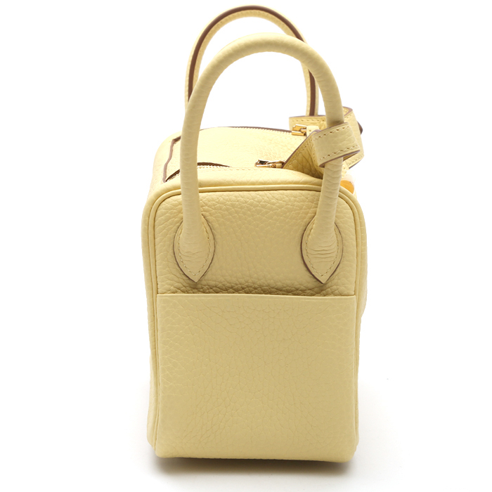 Bolso bandolera Hermès  Lindy mini  en cuero togo Jaune Poussin - Detail D6