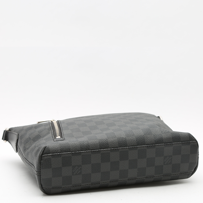 Louis Vuitton   shoulder bag  in black damier canvas - Detail D4