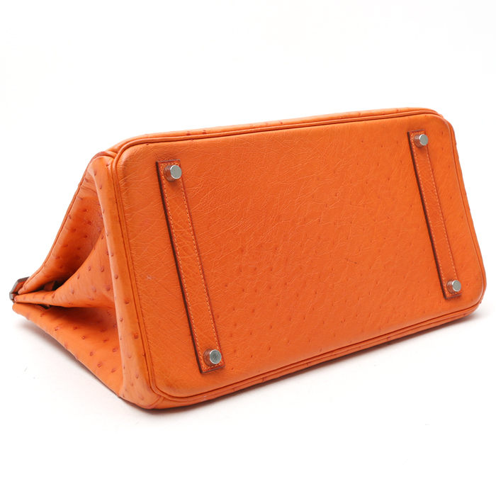 Bolso de mano Hermès  Birkin 35 cm en avestruz naranja - Detail D5